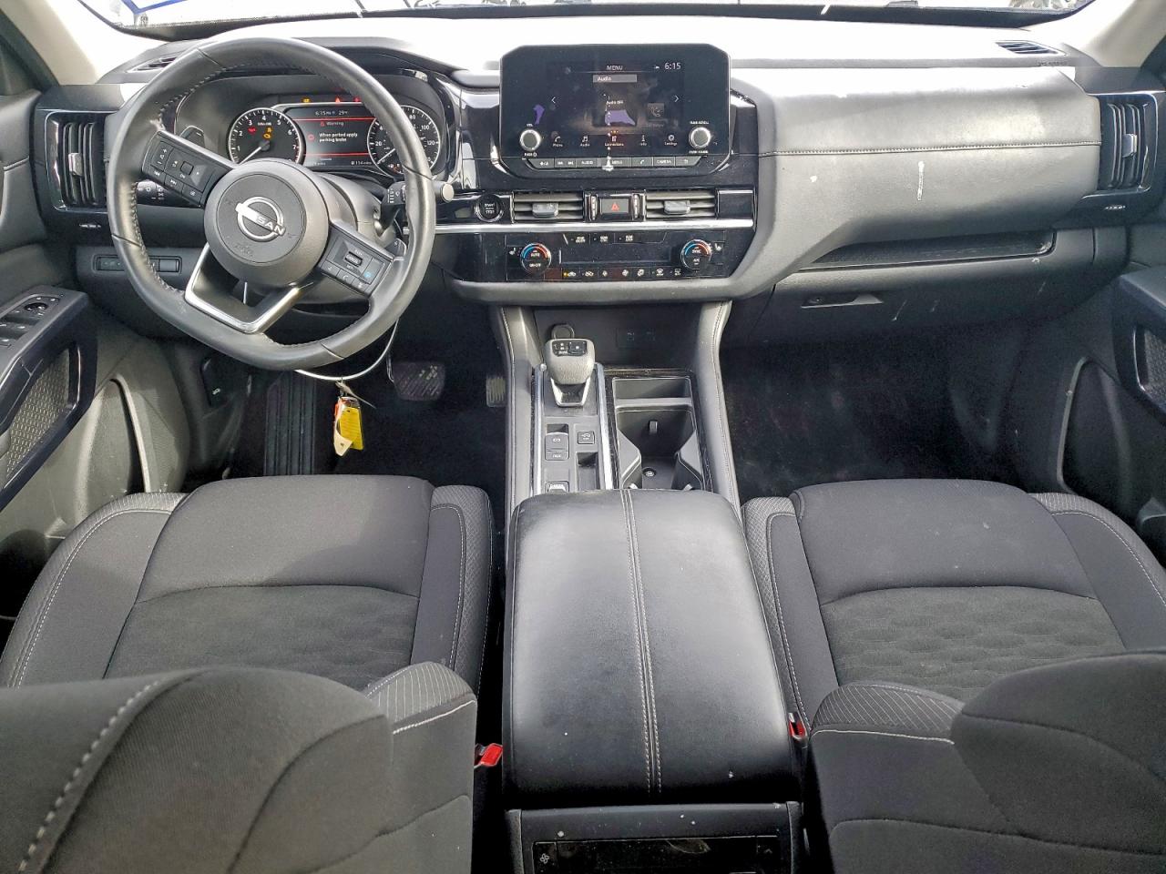 Nissan Pathfinder Sv Image 7