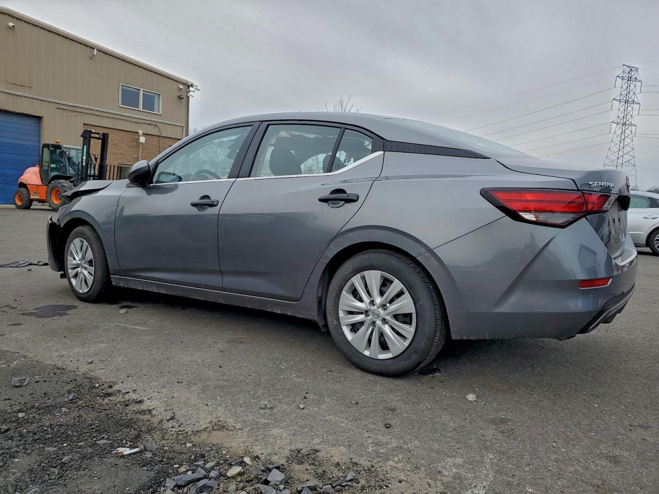 Nissan Sentra S Image 10