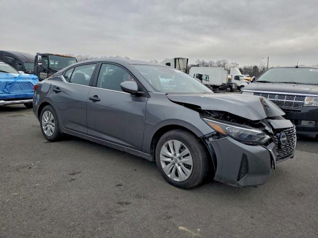 Nissan Sentra S Image 4