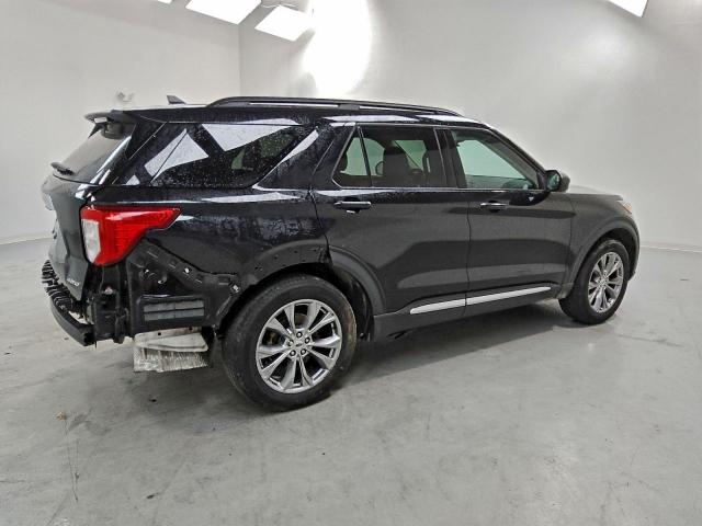 Ford Explorer Xlt Image 8
