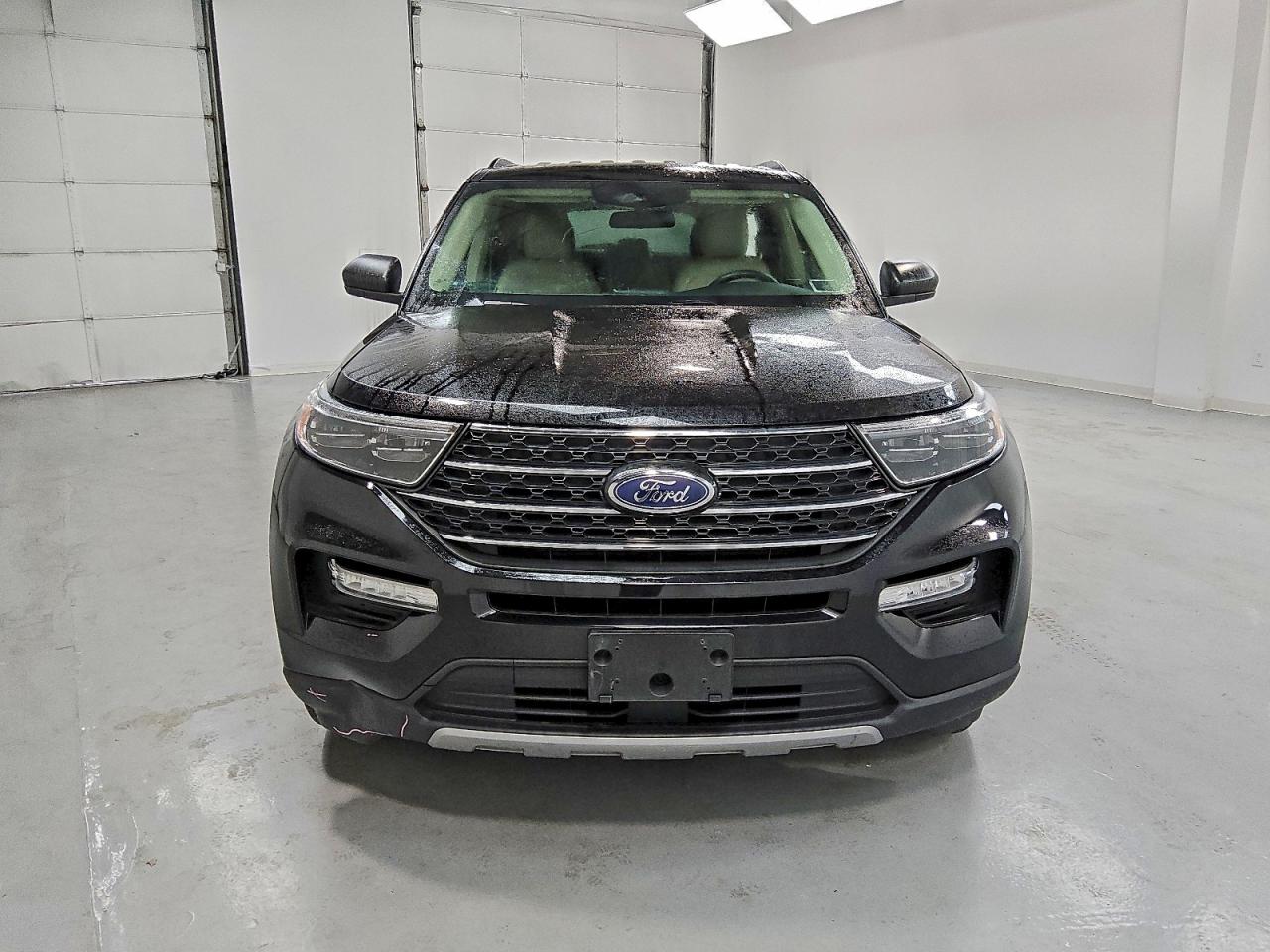Ford Explorer Xlt Image 9