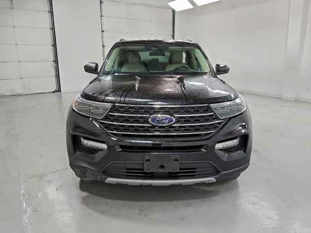 Ford Explorer Xlt Image 9