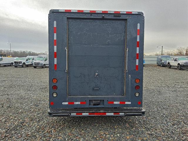 Ford E-450 E450 Super Duty Commercial Stripped Chassis Image 3