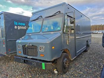  Salvage Freightliner Mt45