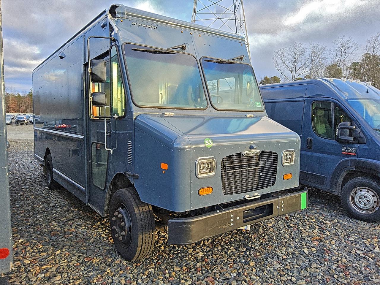 Freightliner Mt45 M Line Walk-in Van Image 7