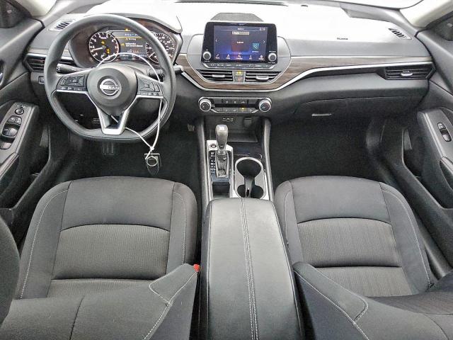 Nissan Altima Sv Image 11