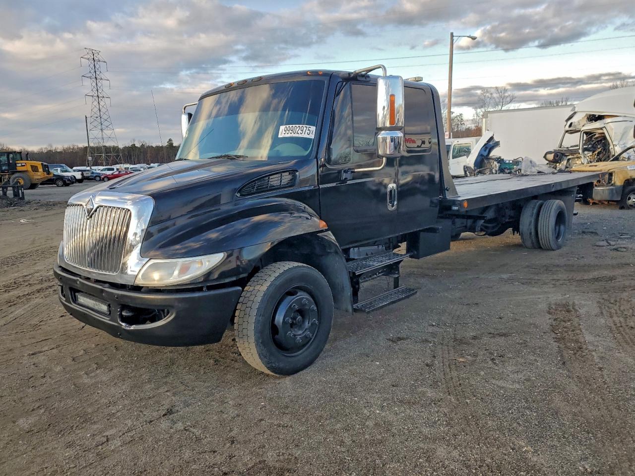 International 4300 4300 Image 1