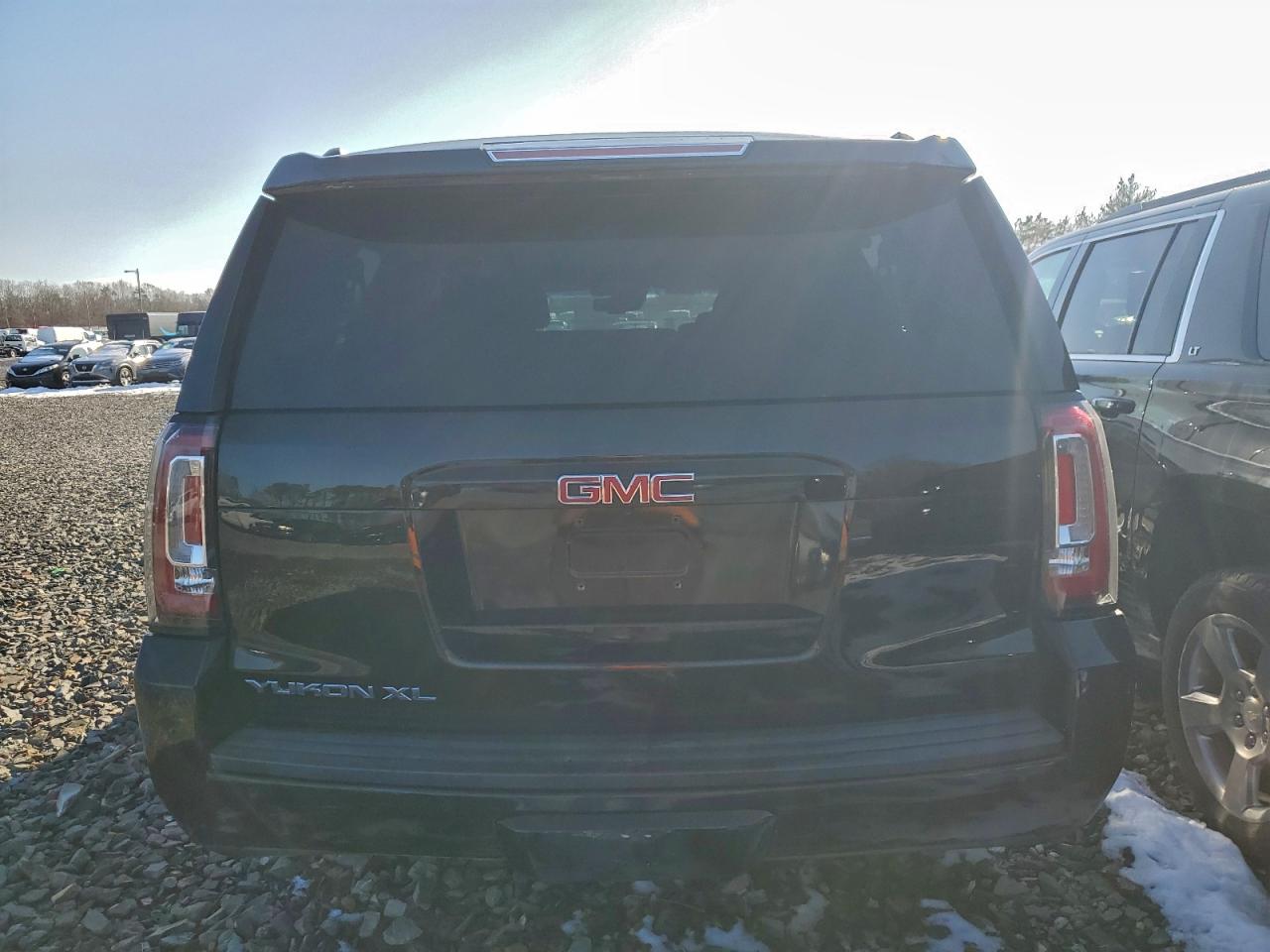 GMC Yukon K1500 Slt Image 6