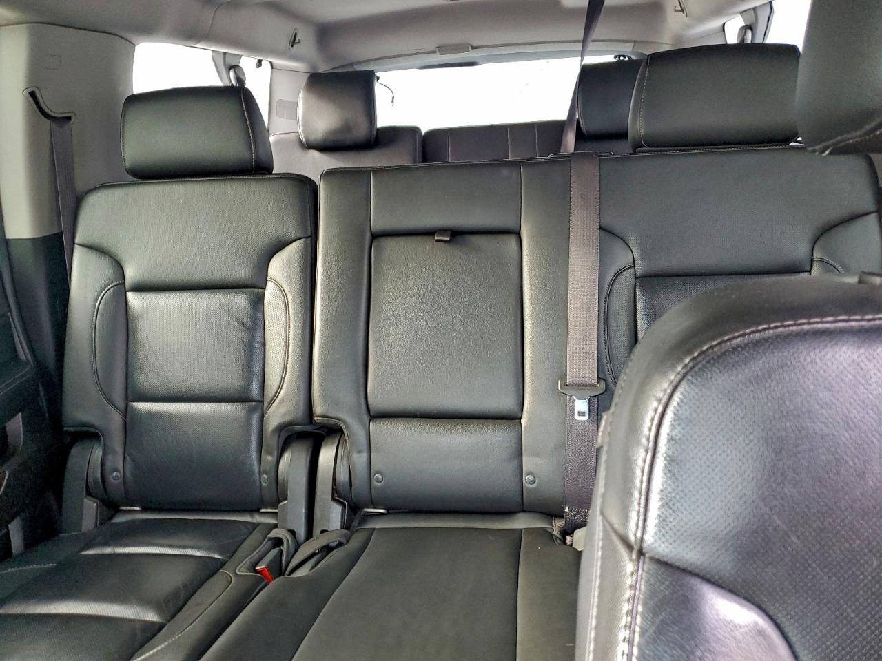 GMC Yukon K1500 Slt Image 9