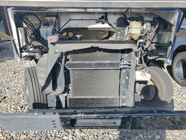 Freightliner Mt45 M Line Walk-in Van Image 7