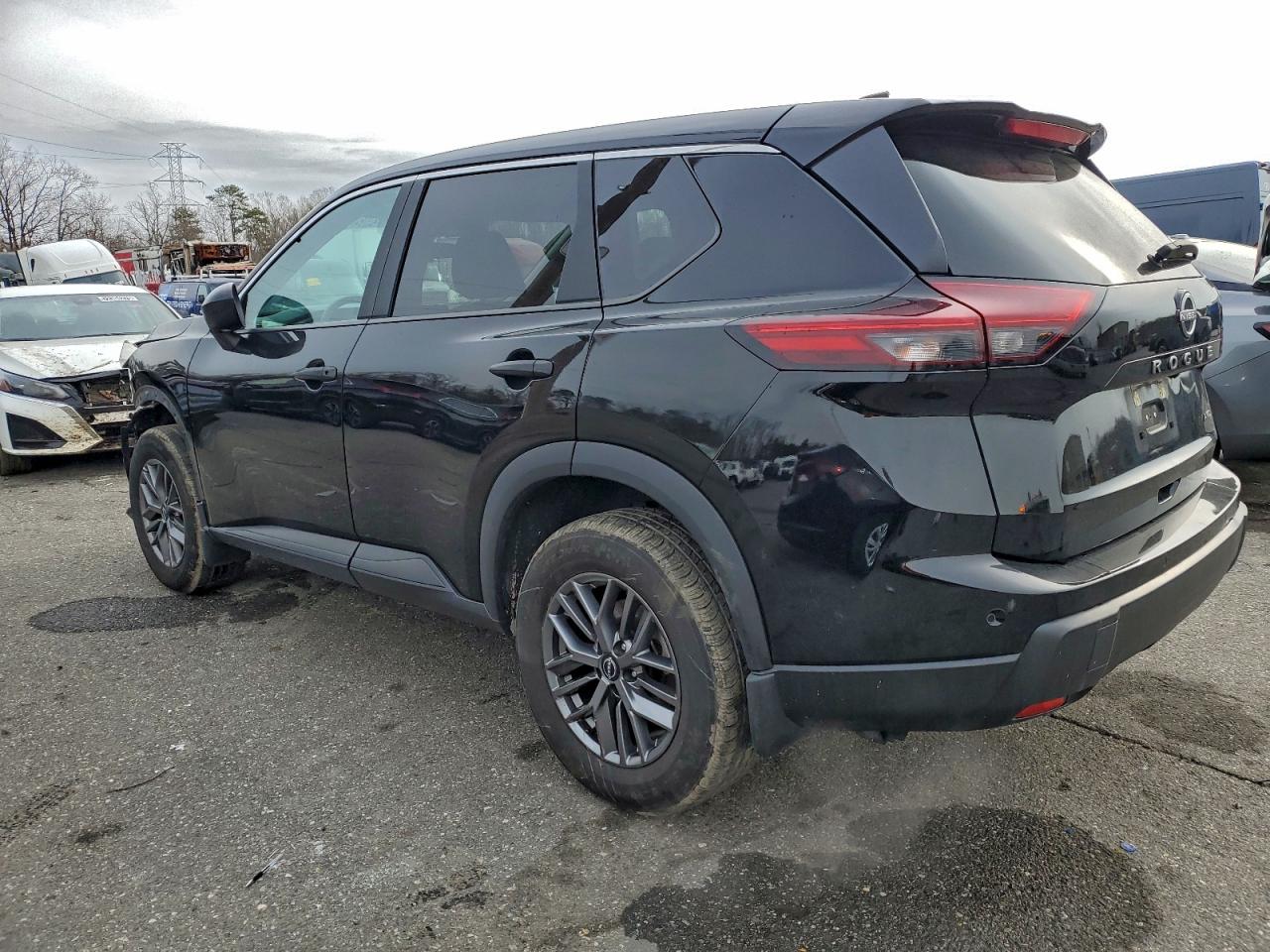 Nissan Rogue S Image 9