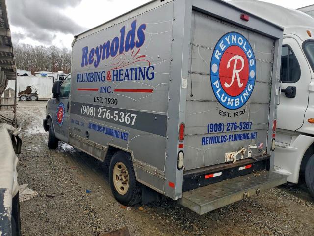 GMC Savana Cutaway G3500 Image 12