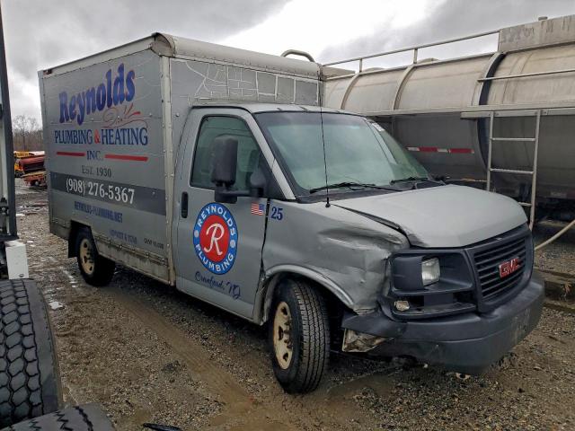 GMC Savana Cutaway G3500 Image 8