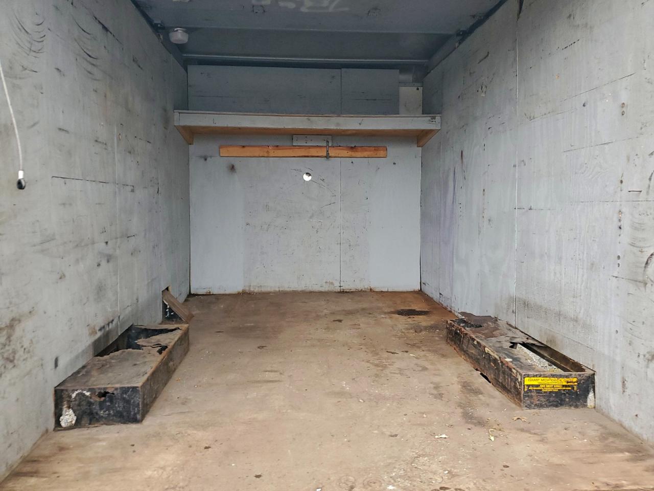 GMC Savana Cutaway G3500 Image 13