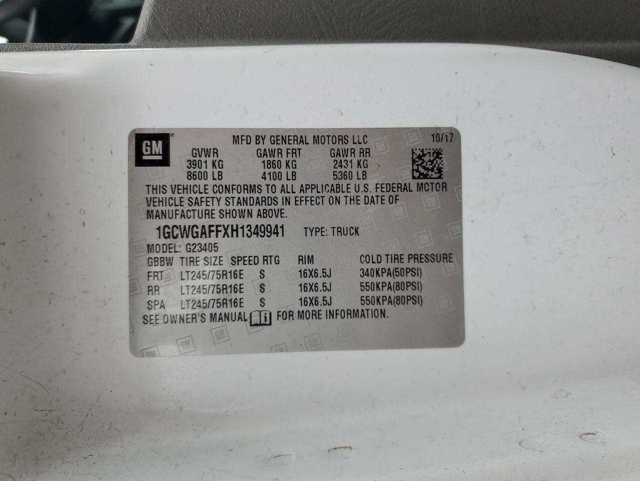 Chevrolet Express Image 14